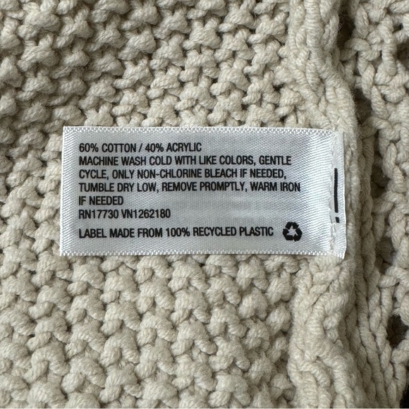 NWT Universal Thread Open Front Chunky
Knit Ruffle Cardigan Cream Size XS - Picture 5 of 7